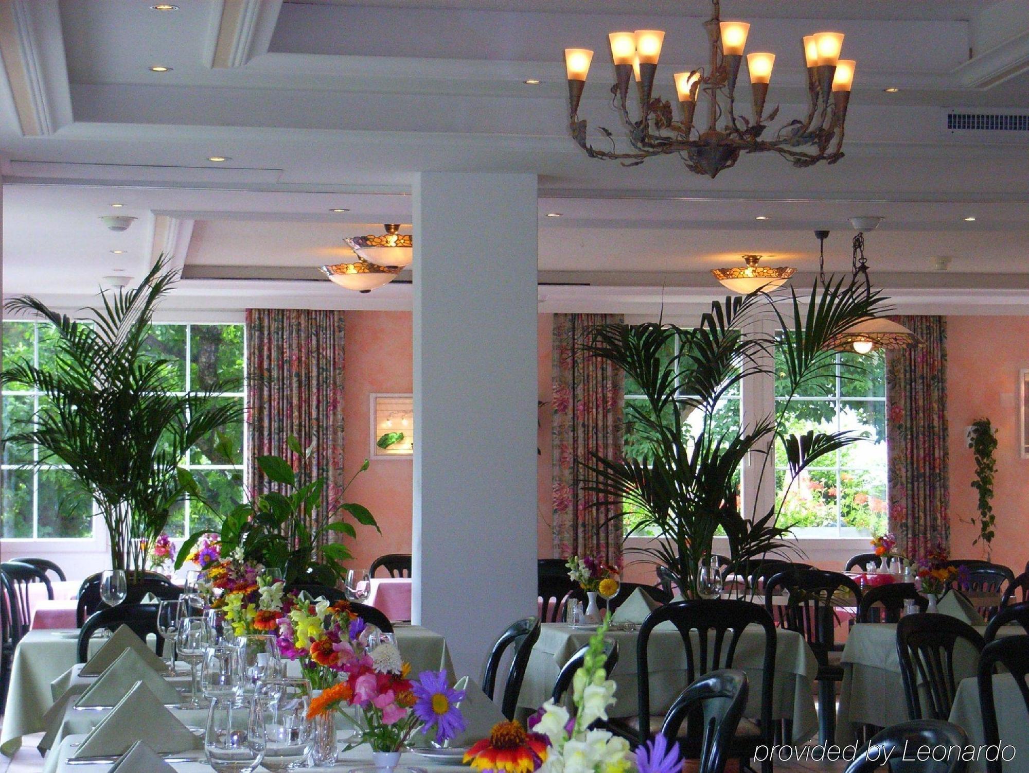 Typically Swiss Hotel Altana Scuol Εστιατόριο φωτογραφία