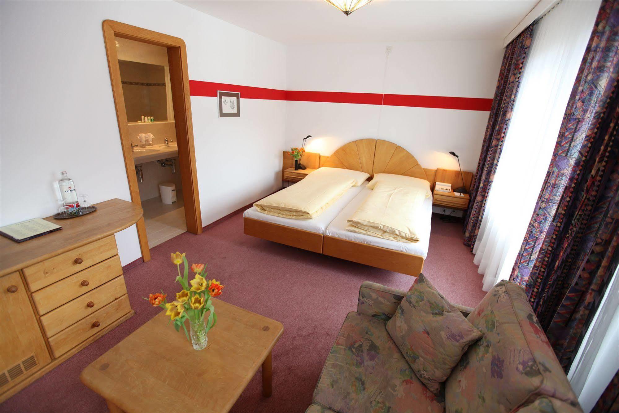 Typically Swiss Hotel Altana Scuol Εξωτερικό φωτογραφία