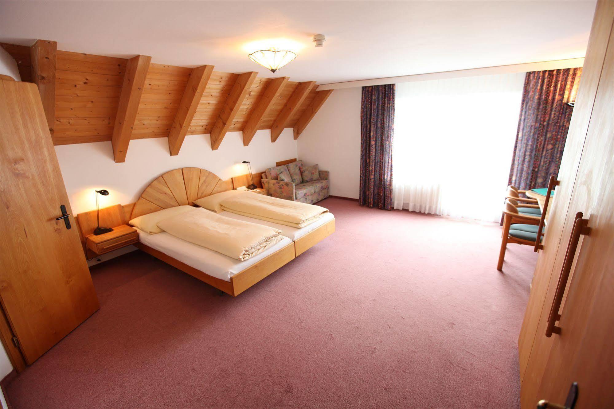 Typically Swiss Hotel Altana Scuol Εξωτερικό φωτογραφία
