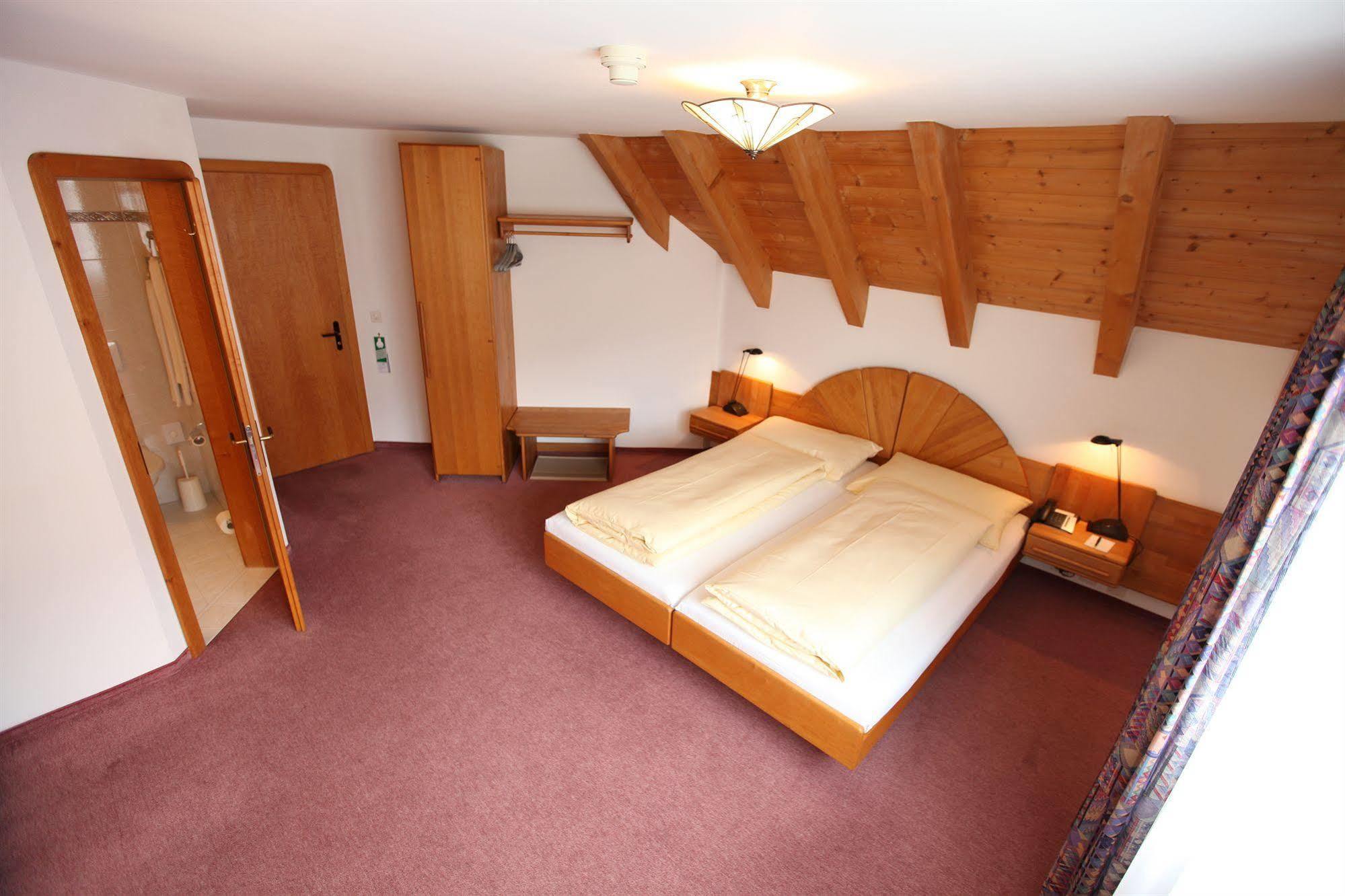 Typically Swiss Hotel Altana Scuol Εξωτερικό φωτογραφία