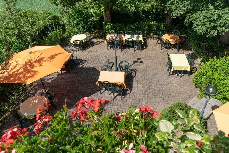 Typically Swiss Hotel Altana Scuol Εξωτερικό φωτογραφία